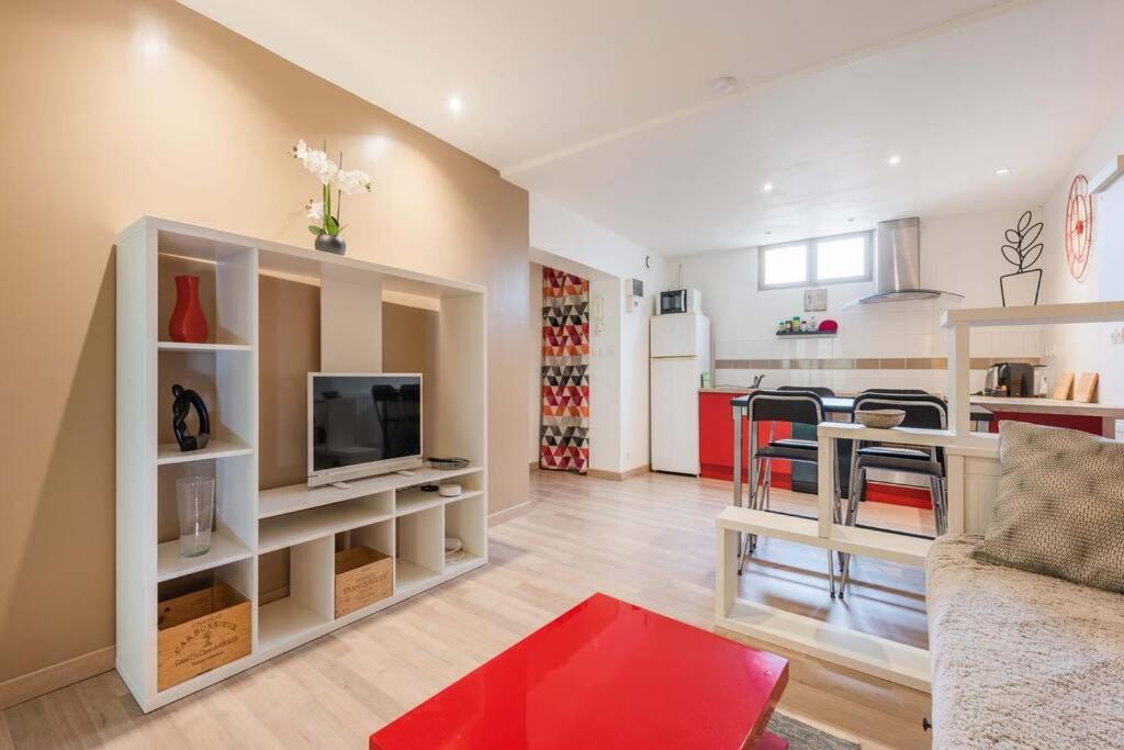 Next To Bordeaux Center With A Terrace Appartement
