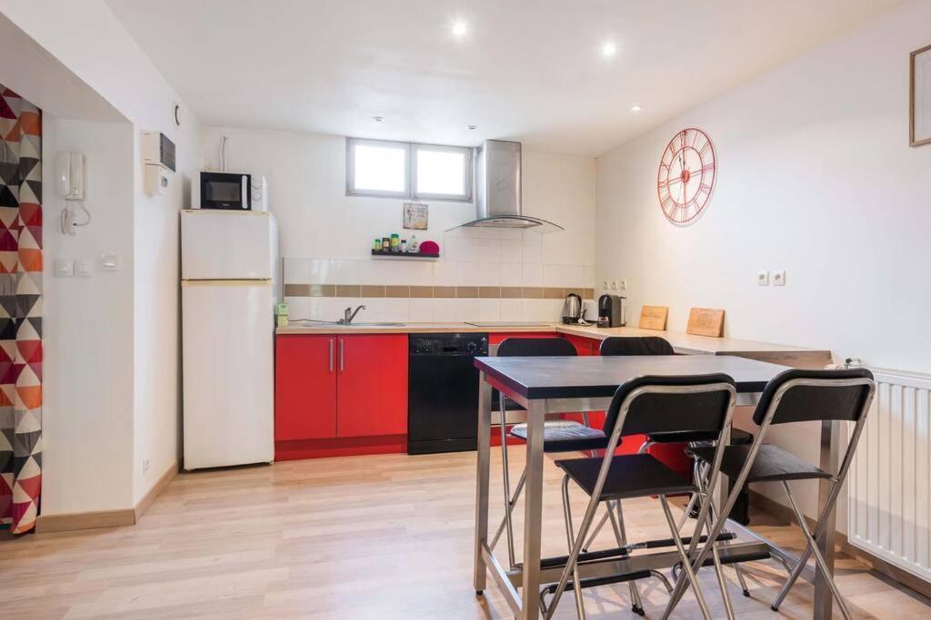 Next To Bordeaux Center With A Terrace Appartement